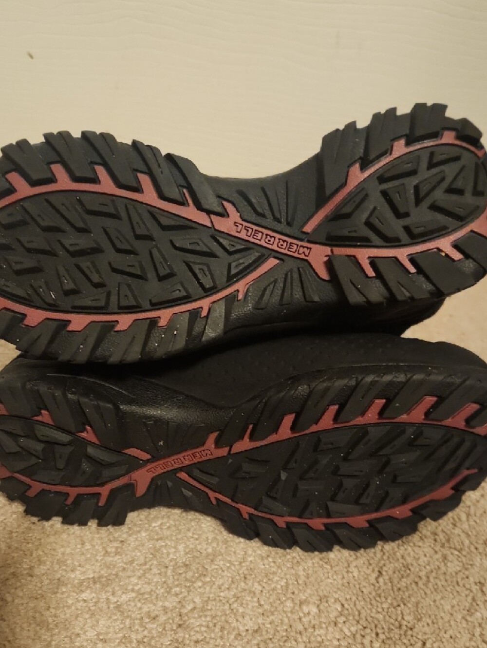 Merrell Women's Black Winter Hiking Boots with Maroon Accent Laces - Picture 5 of 6
